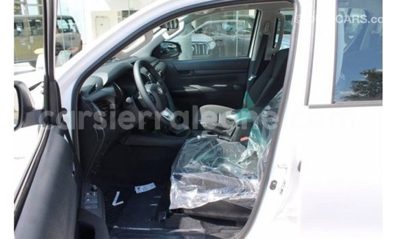 Buy Import Toyota Hilux White Car in Import - Dubai in Kailahun Buy Import Toyota Hilux White Car in Import - Dubai in Kailahun