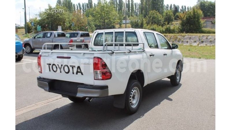 Big with watermark toyota hilux kailahun import dubai 5588