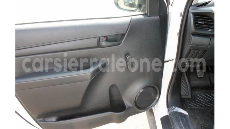Big with watermark toyota hilux kailahun import dubai 5588