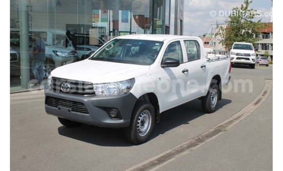 Buy Import Toyota Hilux White Car in Import - Dubai in Kailahun Buy Import Toyota Hilux White Car in Import - Dubai in Kailahun