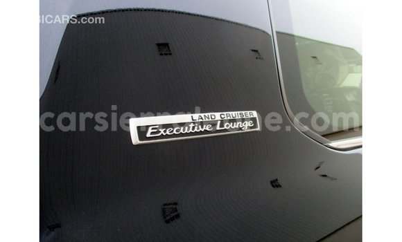 Buy Import Toyota Land Cruiser Black Car in Import - Dubai in Kailahun Buy Import Toyota Land Cruiser Black Car in Import - Dubai in Kailahun