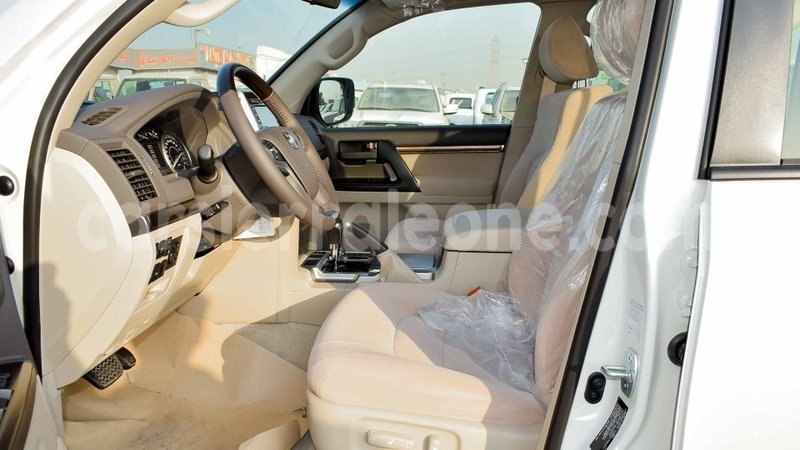 Big with watermark toyota land cruiser kailahun import dubai 5609