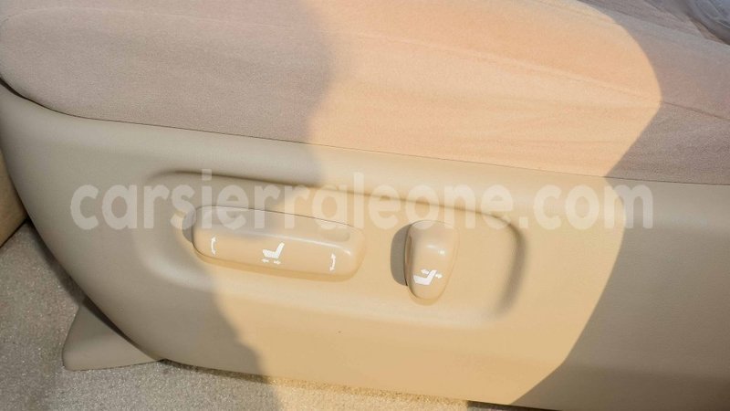 Big with watermark toyota land cruiser kailahun import dubai 5609