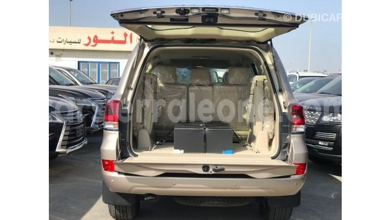 Big with watermark toyota land cruiser kailahun import dubai 5613