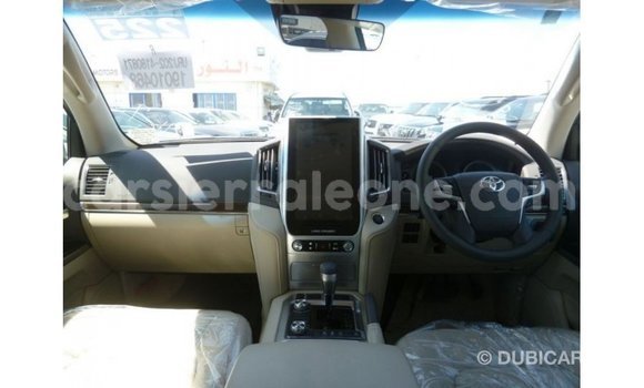 Buy Import Toyota Land Cruiser White Car in Import - Dubai in Kailahun Buy Import Toyota Land Cruiser White Car in Import - Dubai in Kailahun