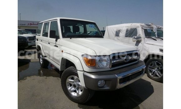 Buy Import Toyota Land Cruiser White Car in Import - Dubai in Kailahun Buy Import Toyota Land Cruiser White Car in Import - Dubai in Kailahun