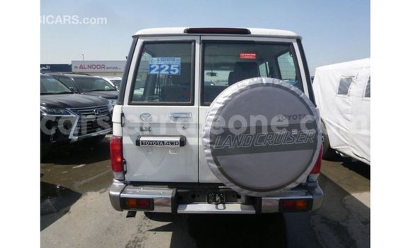Buy Import Toyota Land Cruiser White Car in Import - Dubai in Kailahun Buy Import Toyota Land Cruiser White Car in Import - Dubai in Kailahun