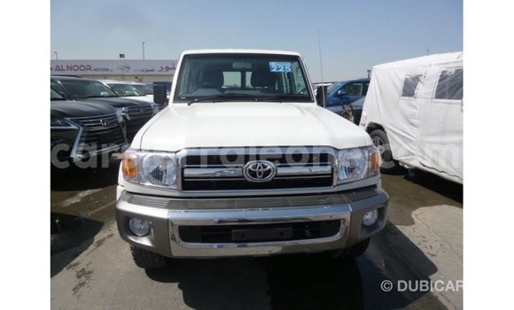 Buy Import Toyota Land Cruiser White Car in Import - Dubai in Kailahun Buy Import Toyota Land Cruiser White Car in Import - Dubai in Kailahun
