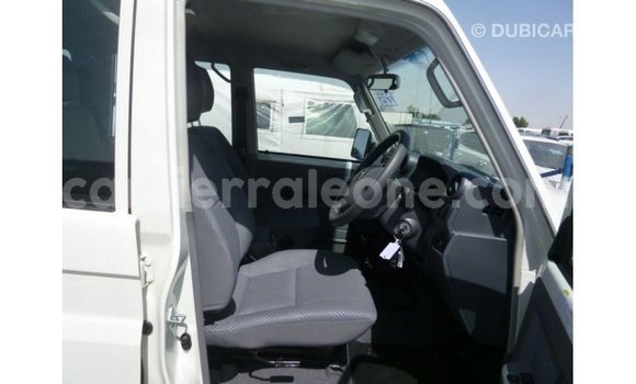 Buy Import Toyota Land Cruiser White Car in Import - Dubai in Kailahun Buy Import Toyota Land Cruiser White Car in Import - Dubai in Kailahun