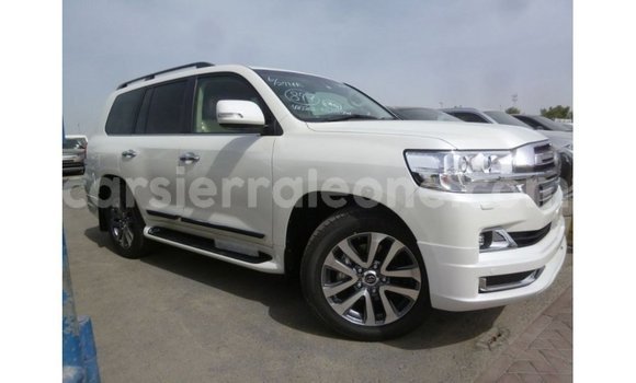 Buy Import Toyota Land Cruiser White Car in Import - Dubai in Kailahun Buy Import Toyota Land Cruiser White Car in Import - Dubai in Kailahun
