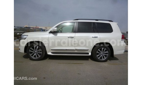 Buy Import Toyota Land Cruiser White Car in Import - Dubai in Kailahun Buy Import Toyota Land Cruiser White Car in Import - Dubai in Kailahun
