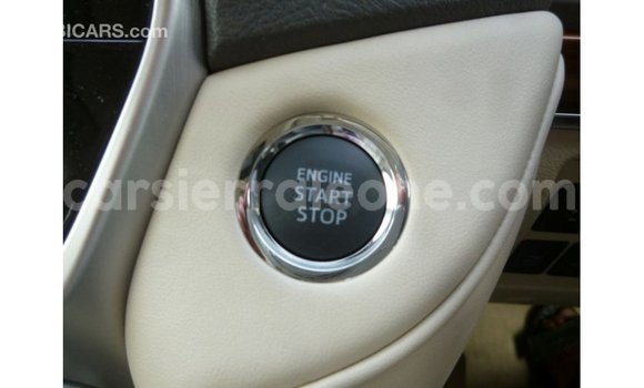 Buy Import Toyota Land Cruiser White Car in Import - Dubai in Kailahun Buy Import Toyota Land Cruiser White Car in Import - Dubai in Kailahun