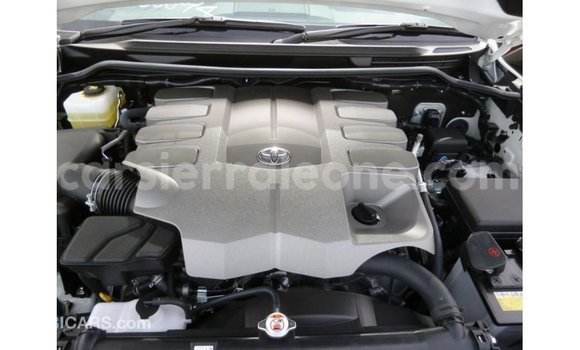 Buy Import Toyota Land Cruiser White Car in Import - Dubai in Kailahun Buy Import Toyota Land Cruiser White Car in Import - Dubai in Kailahun
