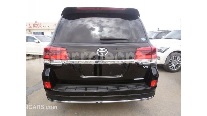 Big with watermark toyota land cruiser kailahun import dubai 5636