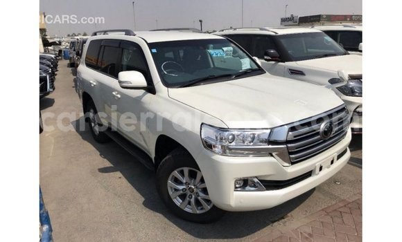 Buy Import Toyota Land Cruiser White Car in Import - Dubai in Kailahun Buy Import Toyota Land Cruiser White Car in Import - Dubai in Kailahun