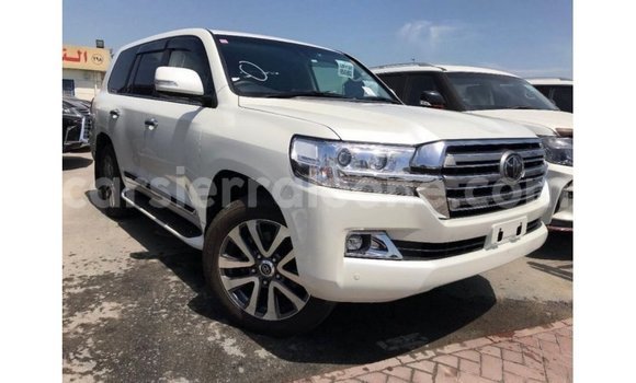 Buy Import Toyota Land Cruiser White Car in Import - Dubai in Kailahun Buy Import Toyota Land Cruiser White Car in Import - Dubai in Kailahun