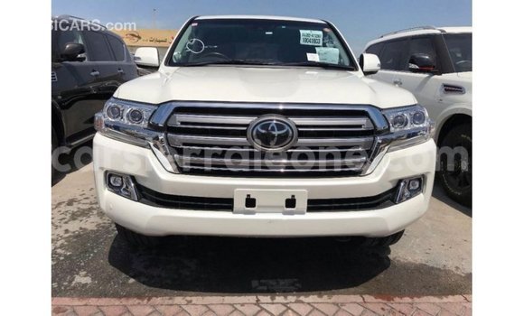 Buy Import Toyota Land Cruiser White Car in Import - Dubai in Kailahun Buy Import Toyota Land Cruiser White Car in Import - Dubai in Kailahun