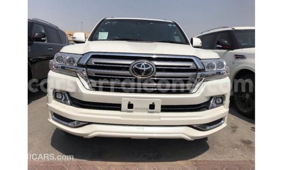 Buy Import Toyota Land Cruiser White Car in Import - Dubai in Kailahun Buy Import Toyota Land Cruiser White Car in Import - Dubai in Kailahun