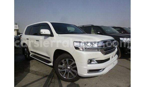 Buy Import Toyota Land Cruiser White Car in Import - Dubai in Kailahun Buy Import Toyota Land Cruiser White Car in Import - Dubai in Kailahun