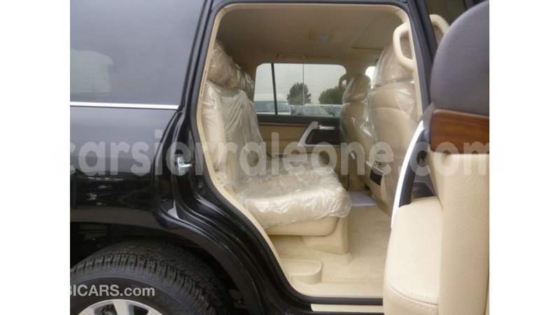 Big with watermark toyota land cruiser kailahun import dubai 5654