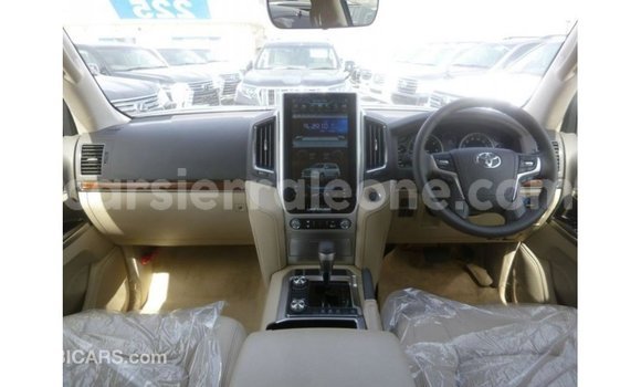 Buy Import Toyota Land Cruiser White Car in Import - Dubai in Kailahun Buy Import Toyota Land Cruiser White Car in Import - Dubai in Kailahun