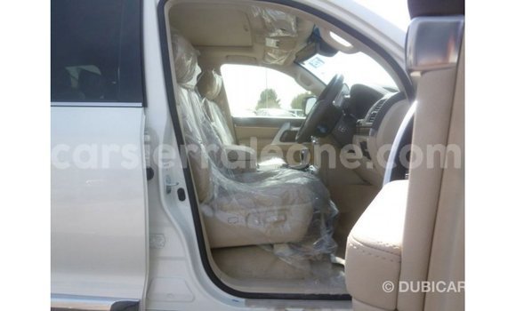 Buy Import Toyota Land Cruiser White Car in Import - Dubai in Kailahun Buy Import Toyota Land Cruiser White Car in Import - Dubai in Kailahun