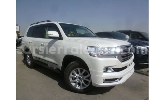 Buy Import Toyota Land Cruiser White Car in Import - Dubai in Kailahun Buy Import Toyota Land Cruiser White Car in Import - Dubai in Kailahun