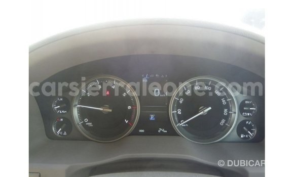 Buy Import Toyota Land Cruiser White Car in Import - Dubai in Kailahun Buy Import Toyota Land Cruiser White Car in Import - Dubai in Kailahun