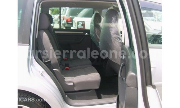 Buy Import Volkswagen Touran Other Car in Import - Dubai in Kailahun Buy Import Volkswagen Touran Other Car in Import - Dubai in Kailahun