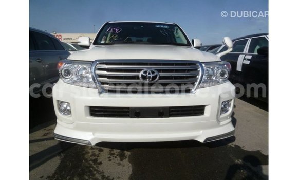 Buy Import Toyota Land Cruiser White Car in Import - Dubai in Kailahun Buy Import Toyota Land Cruiser White Car in Import - Dubai in Kailahun