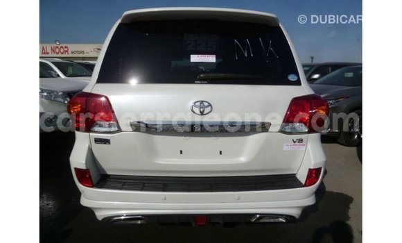 Buy Import Toyota Land Cruiser White Car in Import - Dubai in Kailahun Buy Import Toyota Land Cruiser White Car in Import - Dubai in Kailahun