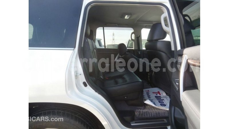 Big with watermark toyota land cruiser kailahun import dubai 5663