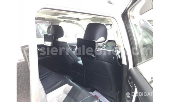 Buy Import Toyota Land Cruiser White Car in Import - Dubai in Kailahun Buy Import Toyota Land Cruiser White Car in Import - Dubai in Kailahun