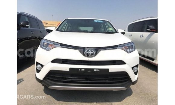Buy Import Toyota 4Runner White Car in Import - Dubai in Kailahun Buy Import Toyota 4Runner White Car in Import - Dubai in Kailahun
