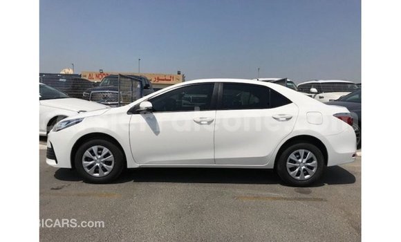 Buy Import Toyota Corolla White Car in Import - Dubai in Kailahun Buy Import Toyota Corolla White Car in Import - Dubai in Kailahun