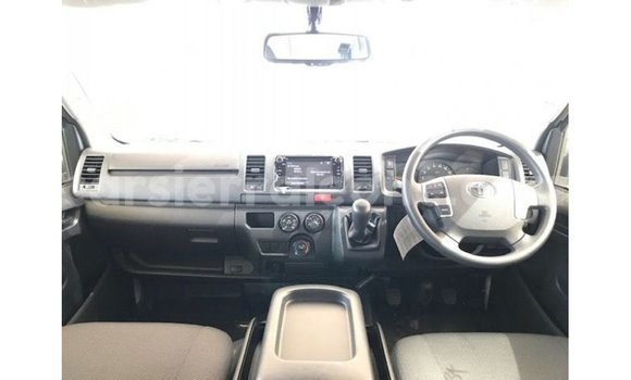Buy Import Toyota Hiace White Car in Import - Dubai in Kailahun Buy Import Toyota Hiace White Car in Import - Dubai in Kailahun