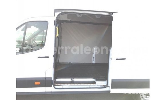 Buy Import Ford Club Wagon White Car in Import - Dubai in Kailahun Buy Import Ford Club Wagon White Car in Import - Dubai in Kailahun