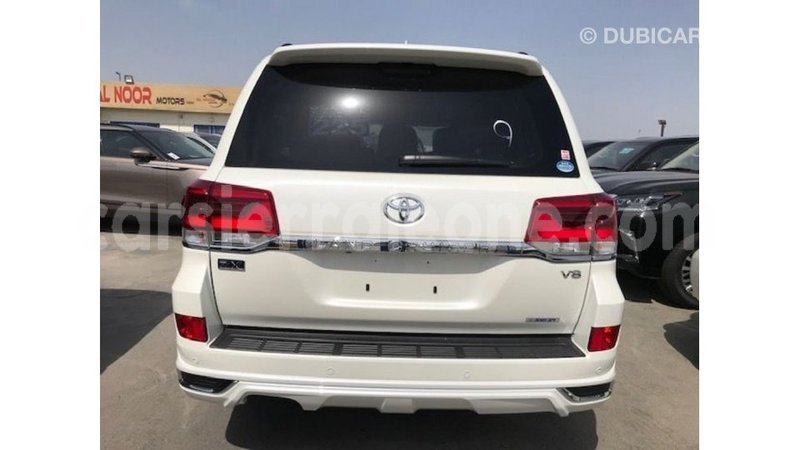 Big with watermark toyota land cruiser kailahun import dubai 5671