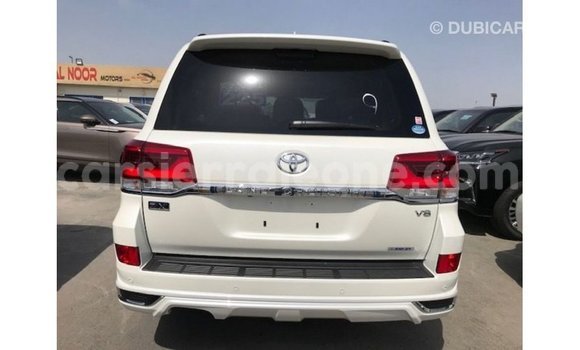 Buy Import Toyota Land Cruiser White Car in Import - Dubai in Kailahun Buy Import Toyota Land Cruiser White Car in Import - Dubai in Kailahun