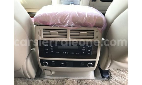 Buy Import Toyota Land Cruiser White Car in Import - Dubai in Kailahun Buy Import Toyota Land Cruiser White Car in Import - Dubai in Kailahun