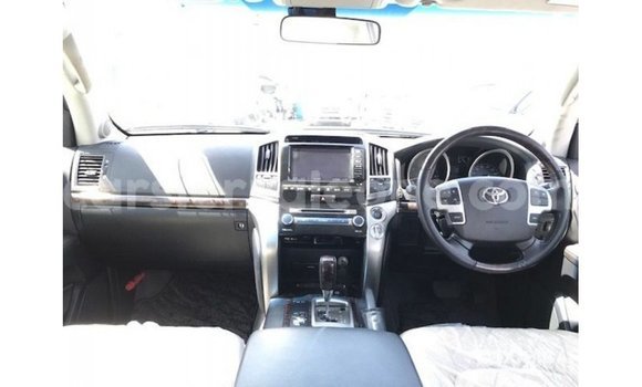 Buy Import Toyota Land Cruiser White Car in Import - Dubai in Kailahun Buy Import Toyota Land Cruiser White Car in Import - Dubai in Kailahun