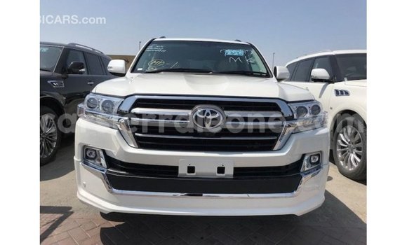 Buy Import Toyota Land Cruiser White Car in Import - Dubai in Kailahun Buy Import Toyota Land Cruiser White Car in Import - Dubai in Kailahun