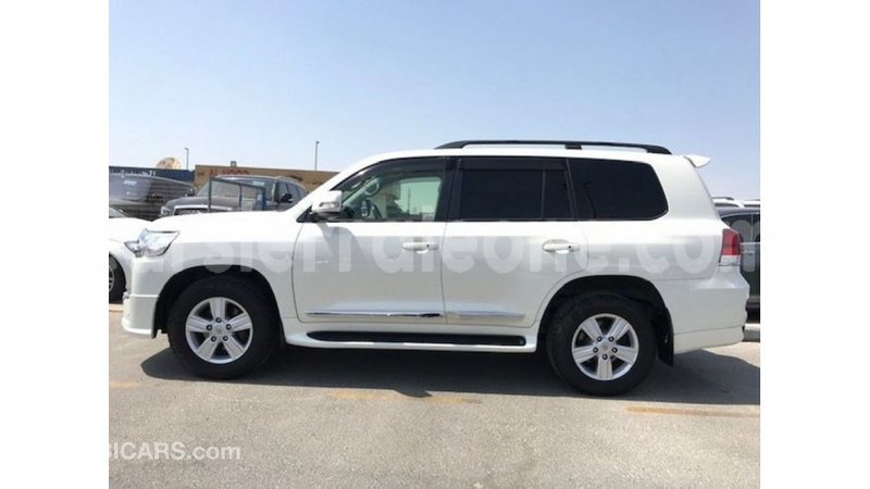 Big with watermark toyota land cruiser kailahun import dubai 5673