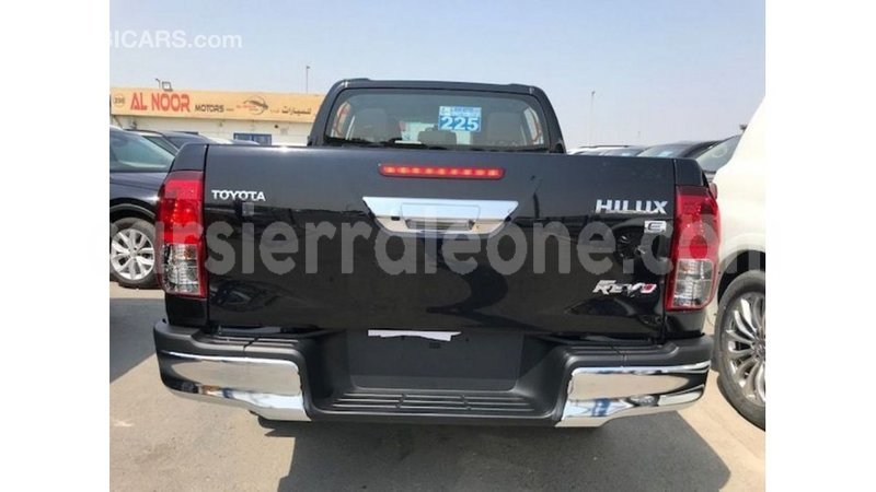 Big with watermark toyota hilux kailahun import dubai 5676