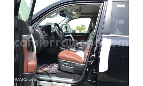 Buy Import Toyota Land Cruiser Black Car in Import - Dubai in Kailahun Buy Import Toyota Land Cruiser Black Car in Import - Dubai in Kailahun