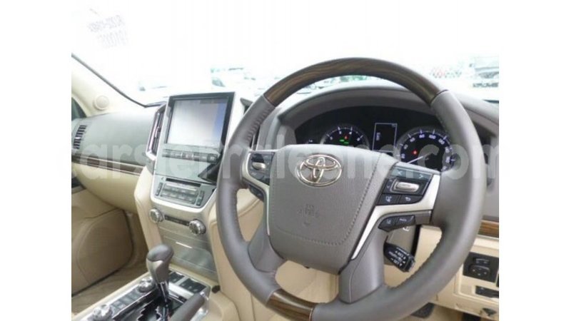 Big with watermark toyota land cruiser kailahun import dubai 5682