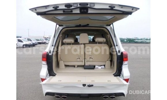 Buy Import Toyota Land Cruiser White Car in Import - Dubai in Kailahun Buy Import Toyota Land Cruiser White Car in Import - Dubai in Kailahun