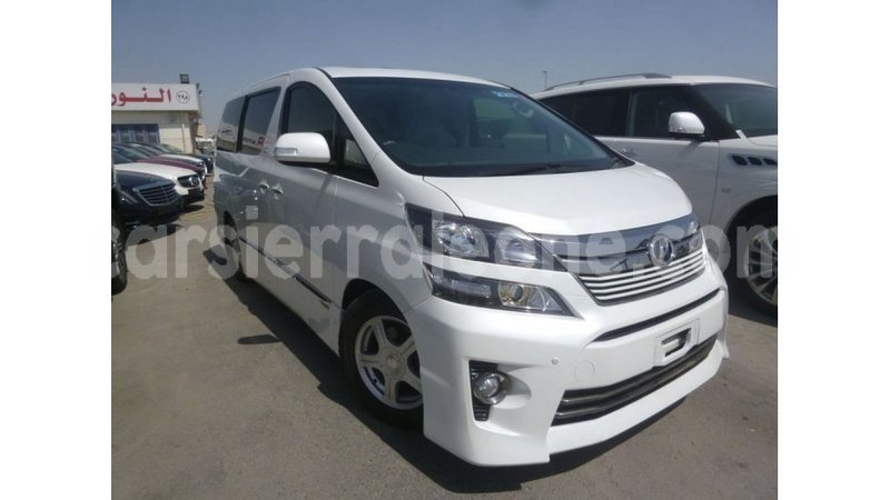 Big with watermark toyota vellfire kailahun import dubai 5686