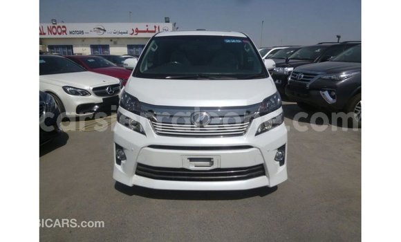 Buy Import Toyota Vellfire White Car in Import - Dubai in Kailahun Buy Import Toyota Vellfire White Car in Import - Dubai in Kailahun