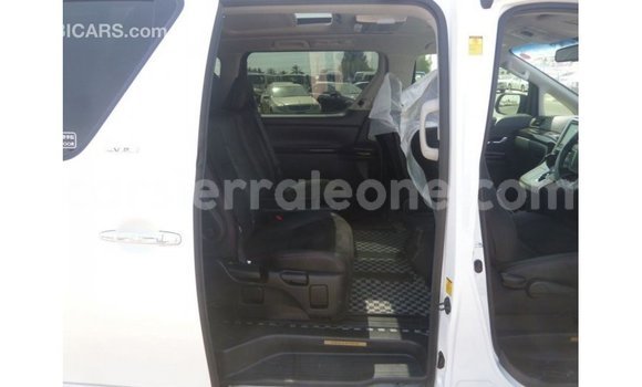 Buy Import Toyota Vellfire White Car in Import - Dubai in Kailahun Buy Import Toyota Vellfire White Car in Import - Dubai in Kailahun